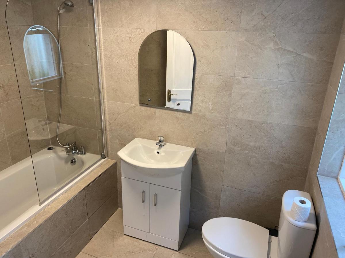 גלוואיי 2 Bed Townhouse Eyre Square City Centre מראה חיצוני תמונה